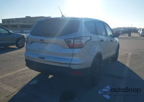 2017 Ford Escape S z USA, uszkodzony, nr VIN 1FMCU0F78HUB05228